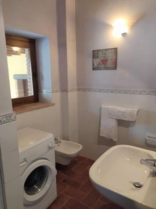 Country House - La Casetta Nel Borgo San Venanzo Luaran gambar